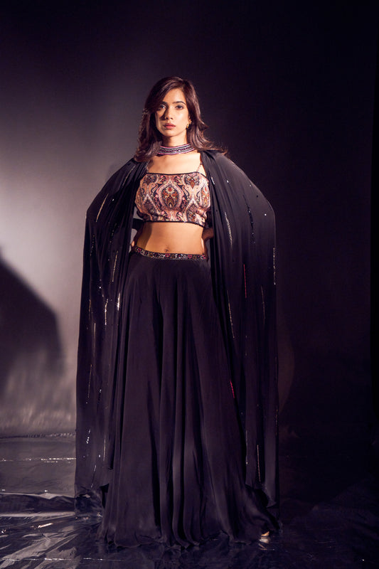 Gradient Black Paisley Cape Set